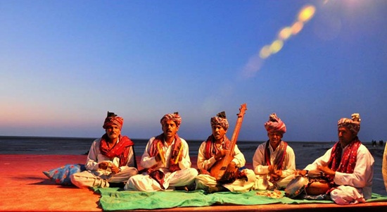 Kutch Rann Utsav: All You Need to Know about Festival of Folk Music and Dance in the Desert of Gujarat