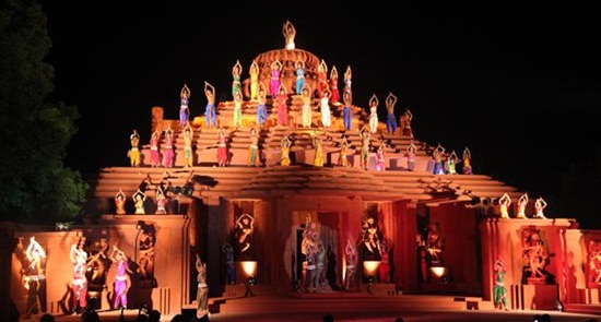 India’s Most Celebrated Music and Dance Festivals at Cave Shrines, Seaside Temples, Historical Ruins